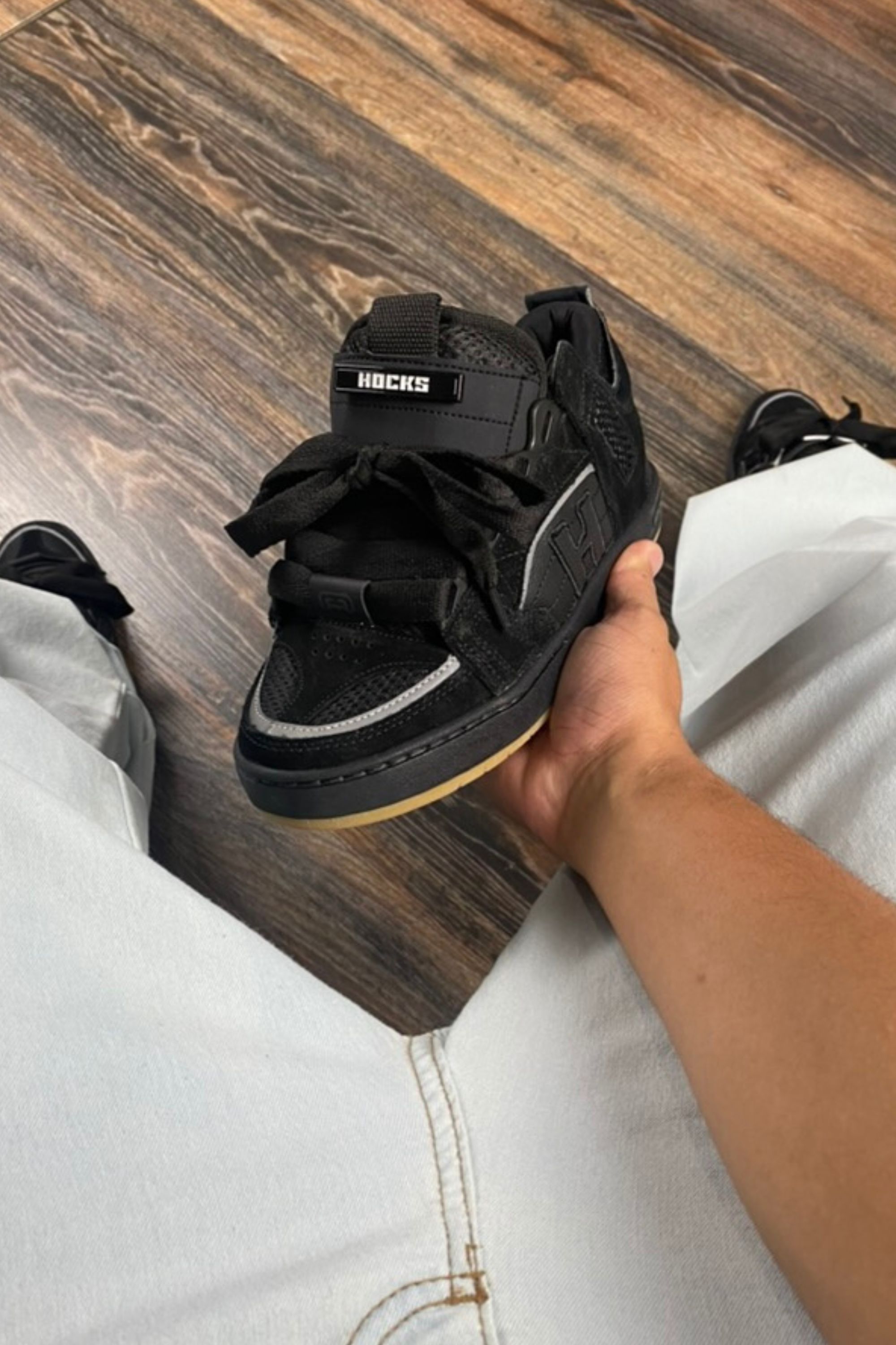 Tênis Hocks Tenis Preto Com O Solado Marrom TENIS HOCKS BOLD PRETO