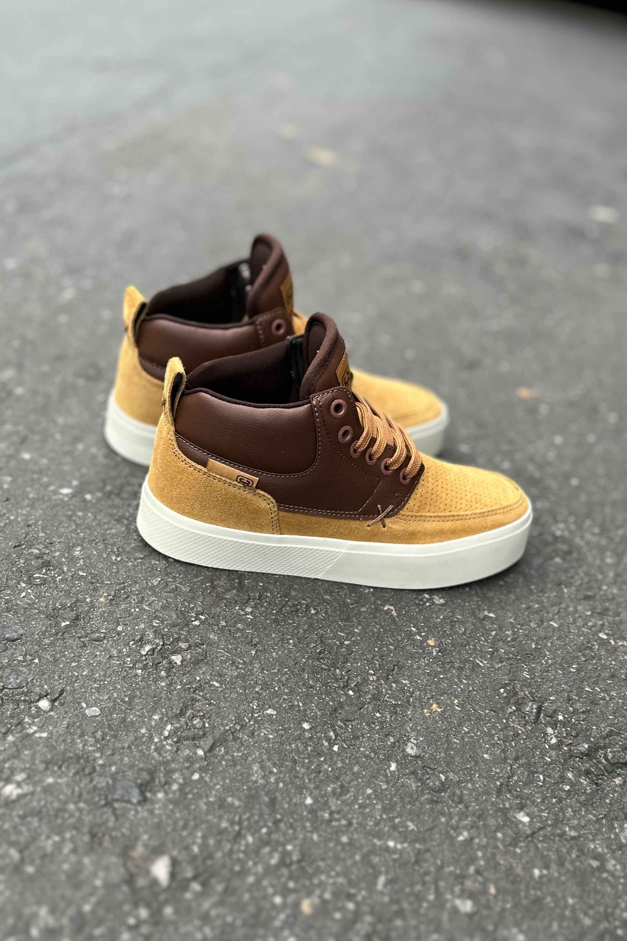 TENIS HOCKS CORUNA DESERTO